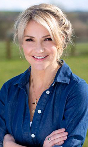 Helen Skelton