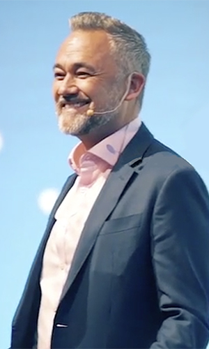 Warren Knight
