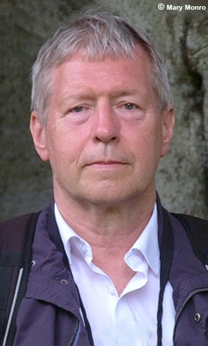 Dr Julian Caldecott