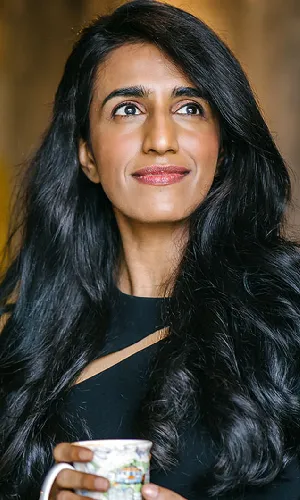 Ayesha Khanna